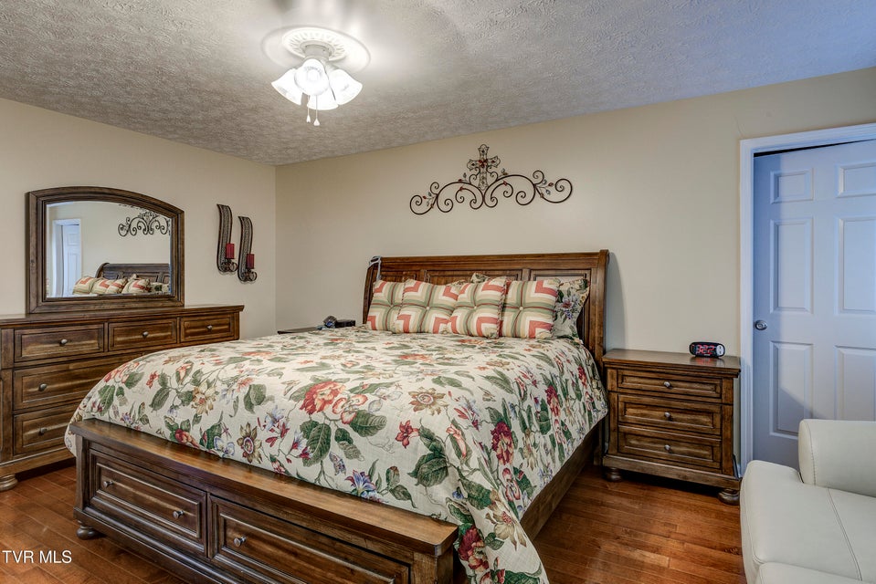 Photo #21: 351 Wiltshire Drive