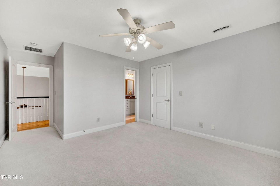 Photo #22: 215 Timberlyne Parc 