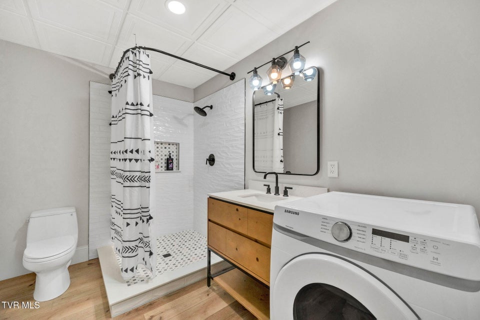 Photo #33: 215 Timberlyne Parc 