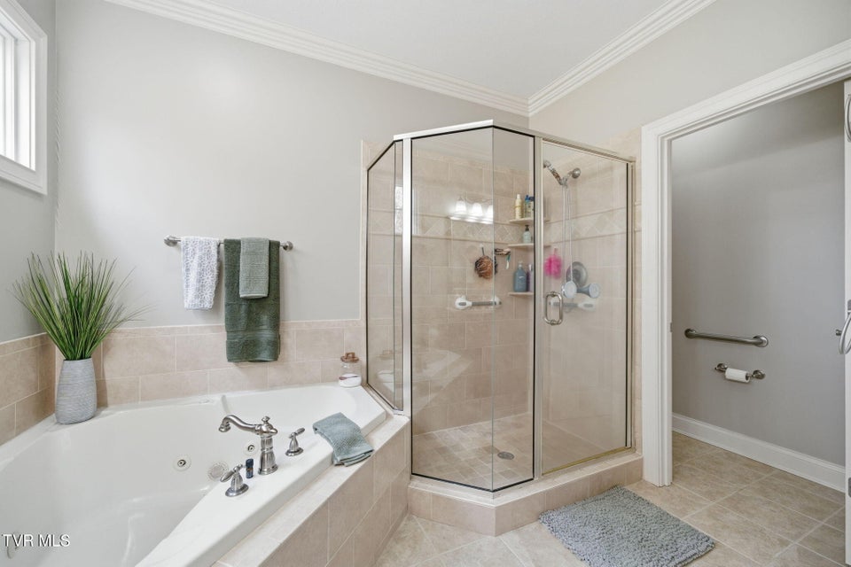 Photo #20: 215 Timberlyne Parc 