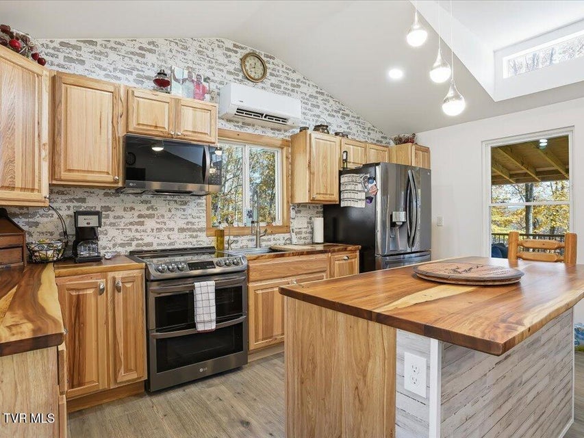 Photo #42: 146 Paradise Point