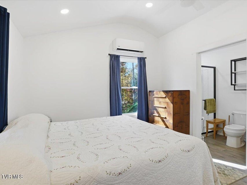 Photo #43: 146 Paradise Point