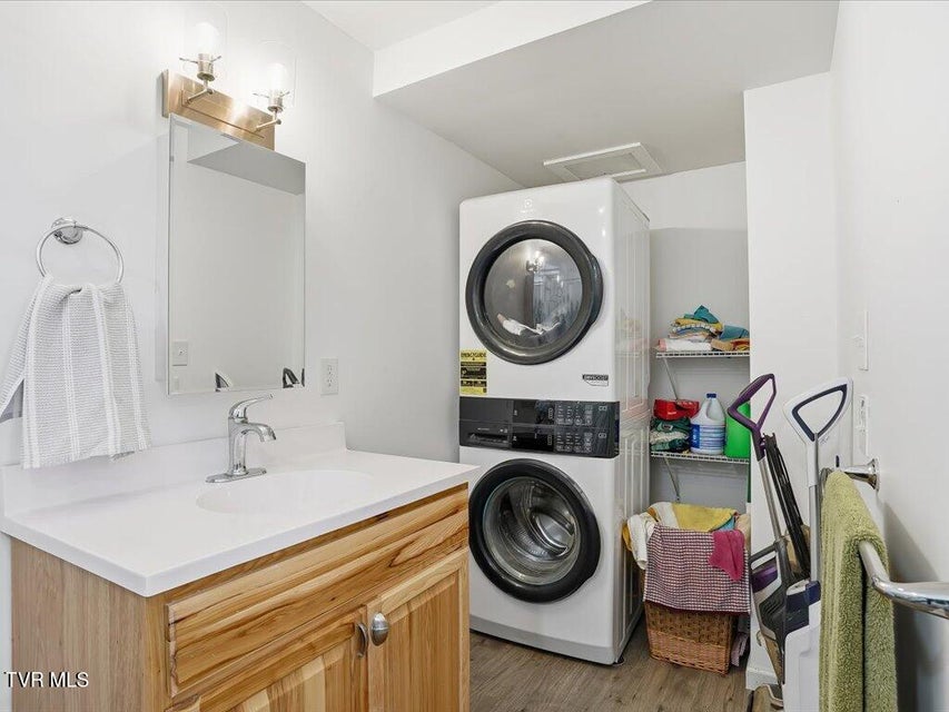 Photo #49: 146 Paradise Point