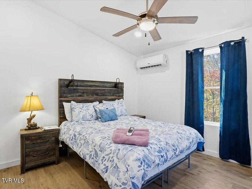 Photo #64: 146 Paradise Point