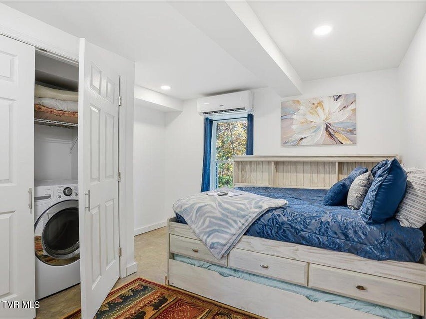 Photo #67: 146 Paradise Point