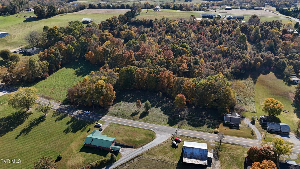 Photo #3: Tr 12 Newport Highway