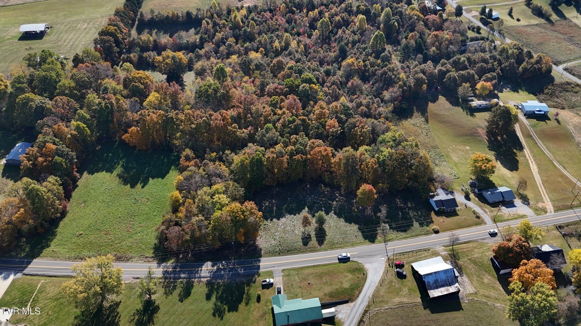 Photo #9: Tr 12 Newport Highway