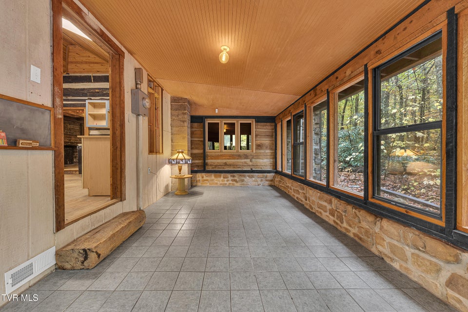 Photo #14: 300 Peavine Way