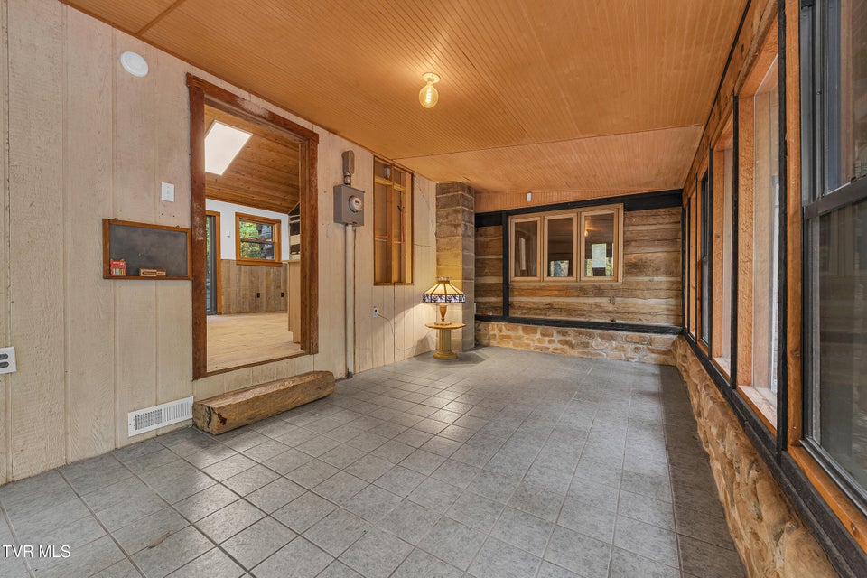 Photo #15: 300 Peavine Way