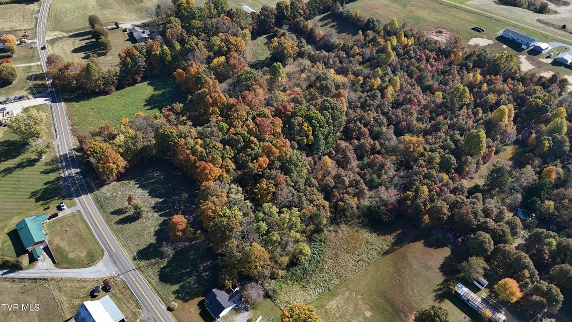 Photo #13: Tr 13 Newport Highway