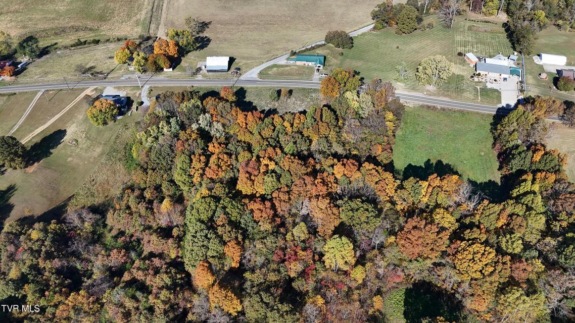 Photo #20: Tr 13 Newport Highway