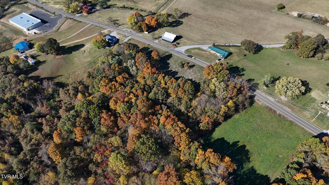 Photo #22: Tr 13 Newport Highway