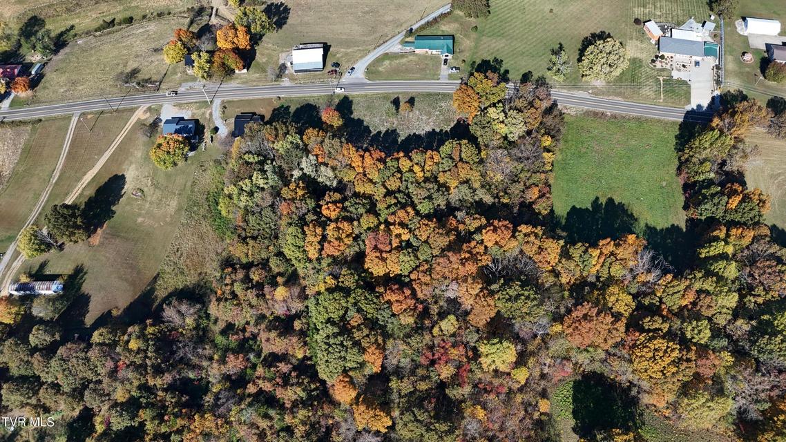 Photo #24: Tr 13 Newport Highway