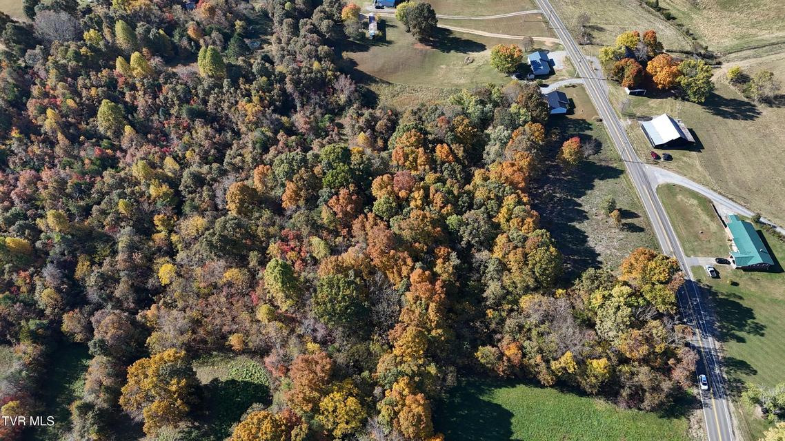 Photo #27: Tr 13 Newport Highway