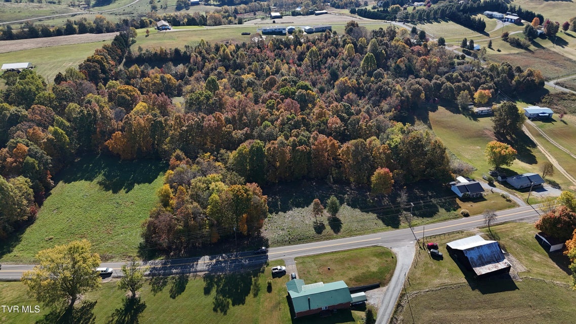 Photo #5: Tr 14 Newport Highway