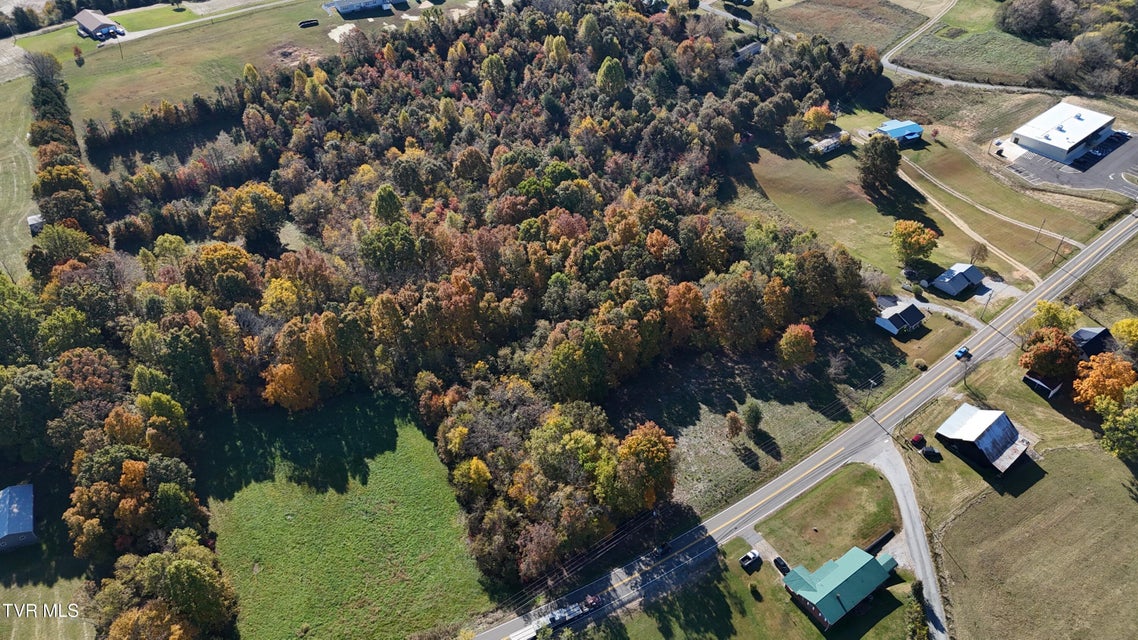 Photo #8: Tr 14 Newport Highway