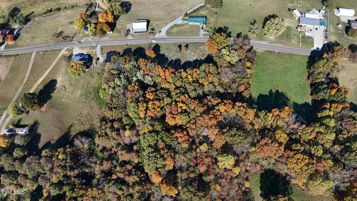 Photo #24: Tr 14 Newport Highway