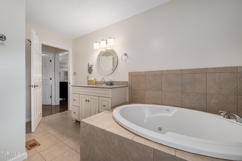 Photo #32: 5191 Highway 421 