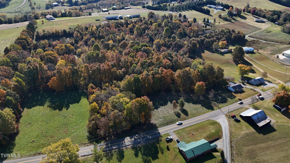 Photo #6: Tr 16 Newport Highway