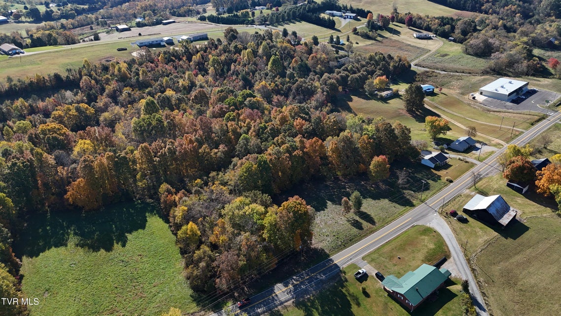 Photo #7: Tr 16 Newport Highway