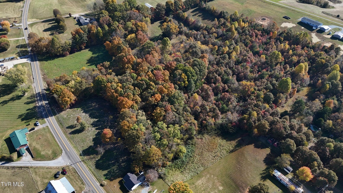 Photo #13: Tr 16 Newport Highway