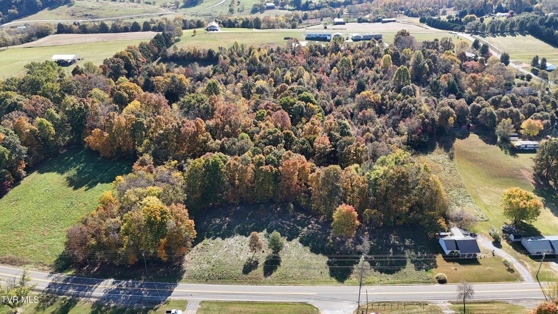 Photo #41: Tr 16 Newport Highway