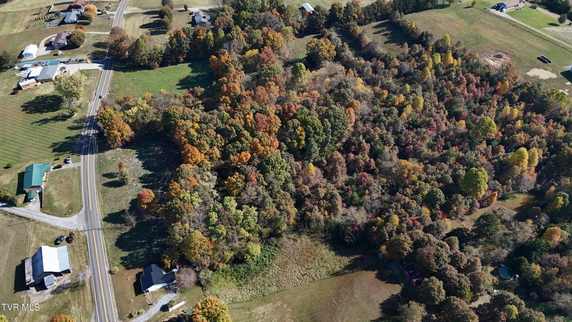 Photo #14: Tr 17 Newport Highway