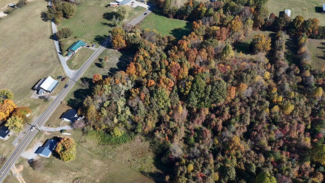 Photo #16: Tr 17 Newport Highway