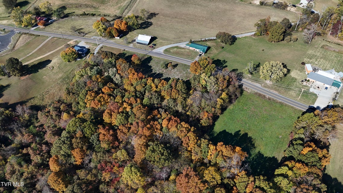 Photo #21: Tr 17 Newport Highway