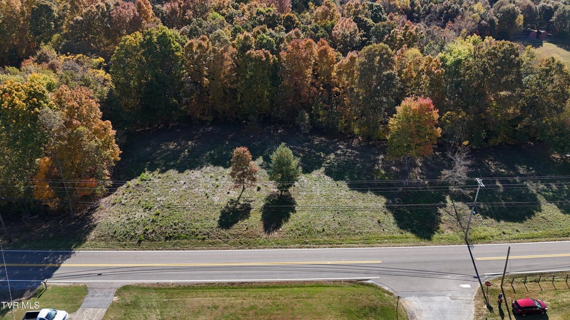 Photo #34: Tr 17 Newport Highway