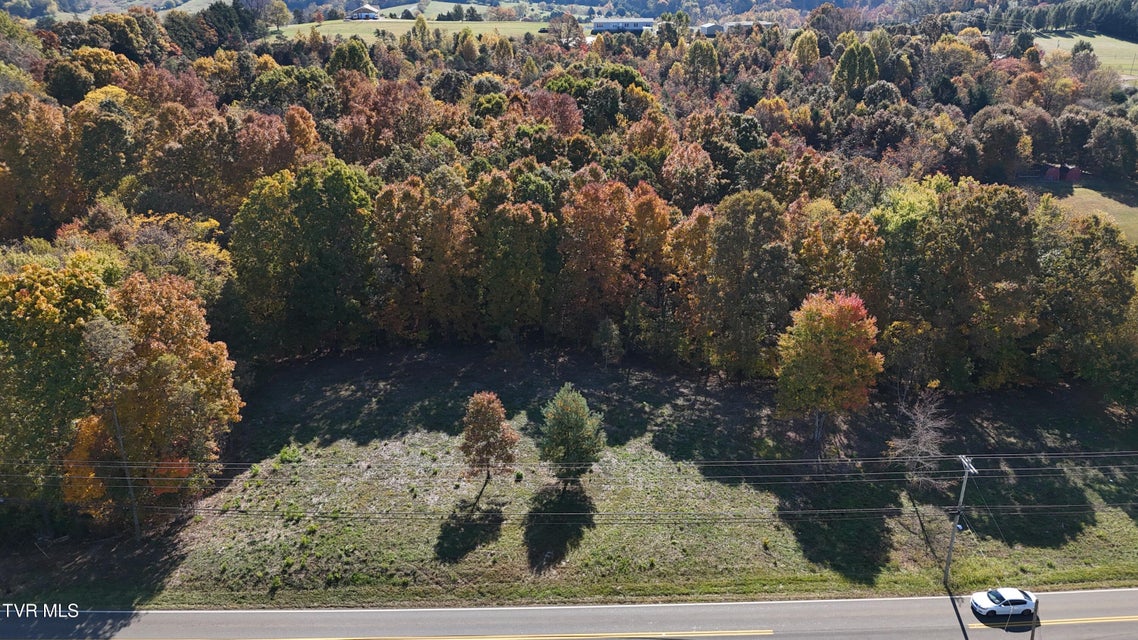 Photo #35: Tr 17 Newport Highway