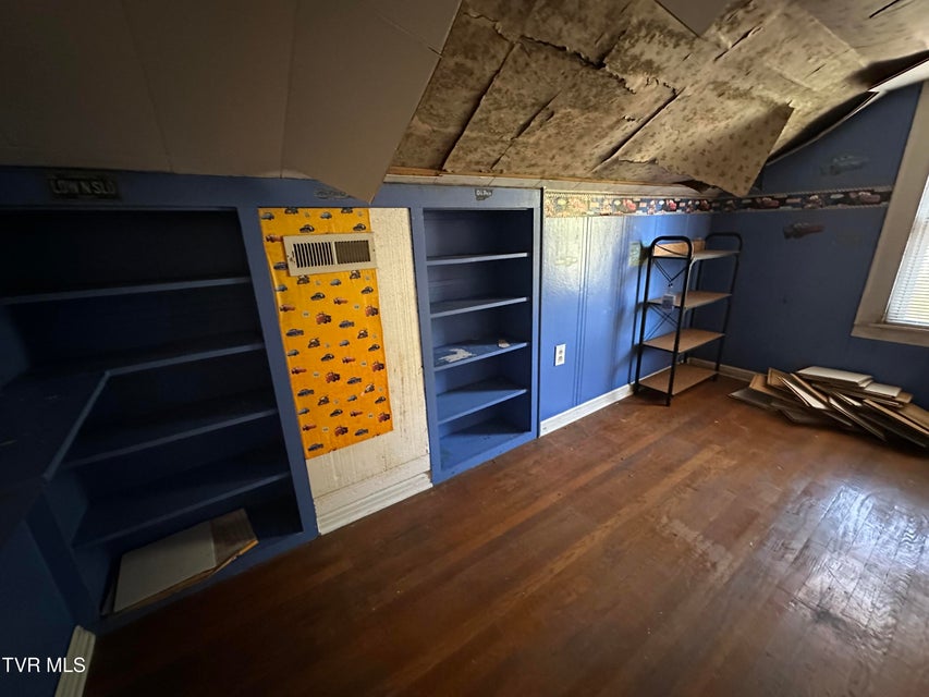 Photo #17: 8342 River Road