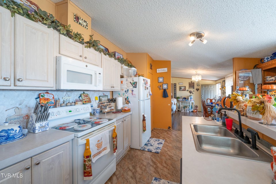 Photo #16: 3578 Baker Springs Road