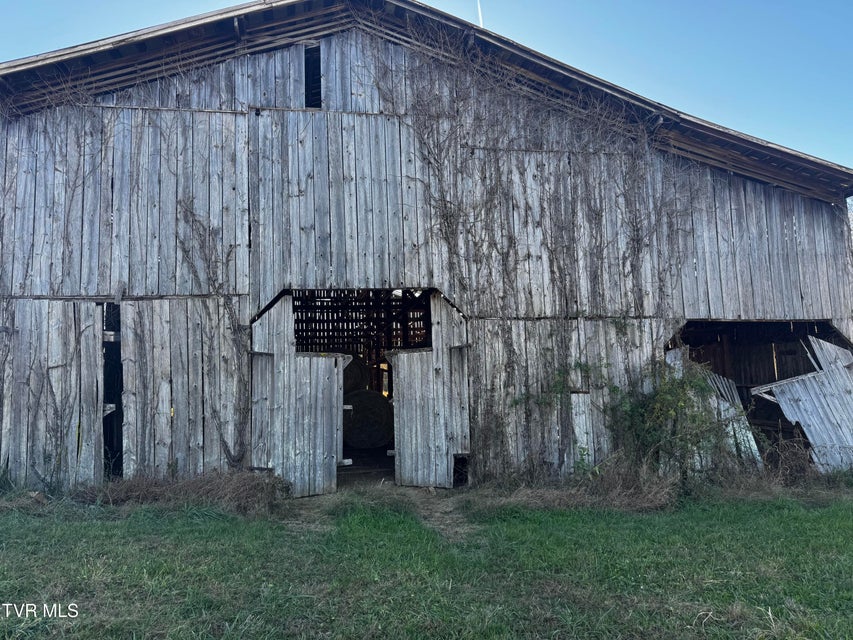 Photo #8: 180 Glaze Road