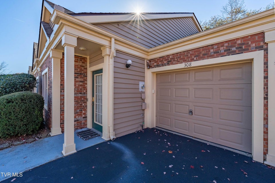 Photo #10: 308 Arbor Terrace