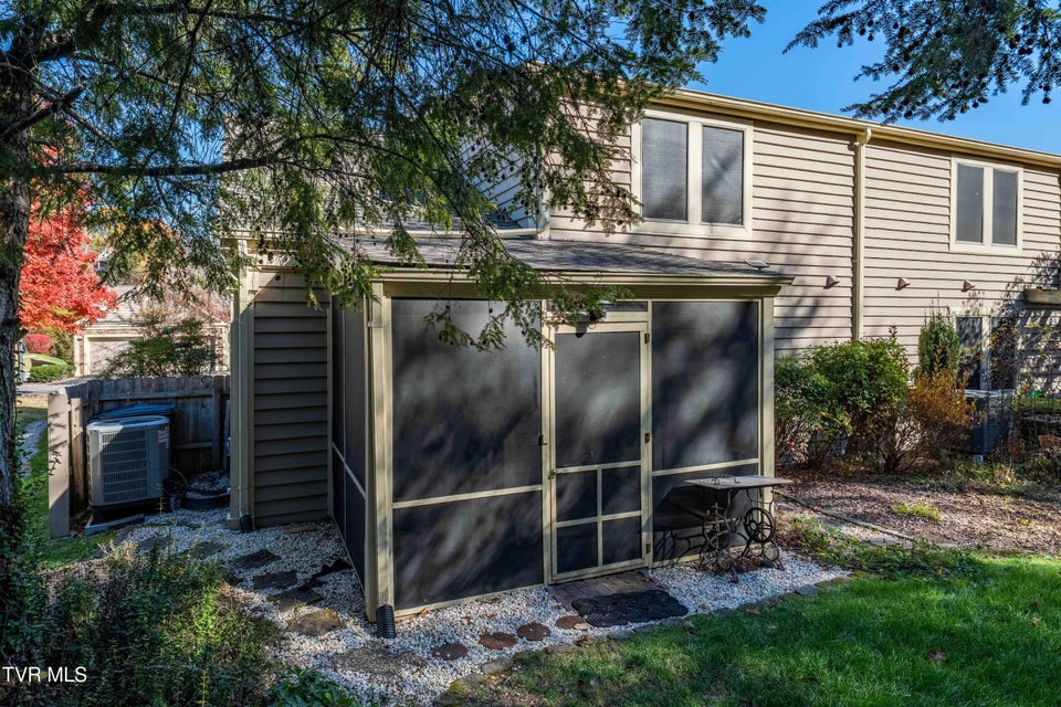 Photo #14: 308 Arbor Terrace