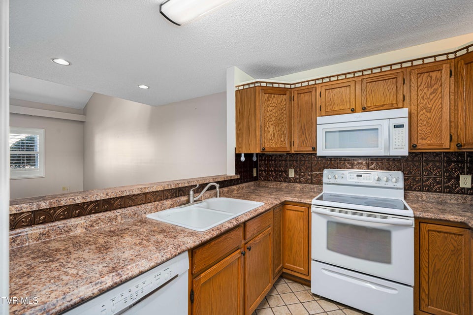 Photo #24: 308 Arbor Terrace