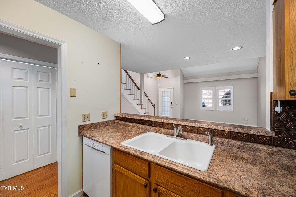 Photo #26: 308 Arbor Terrace