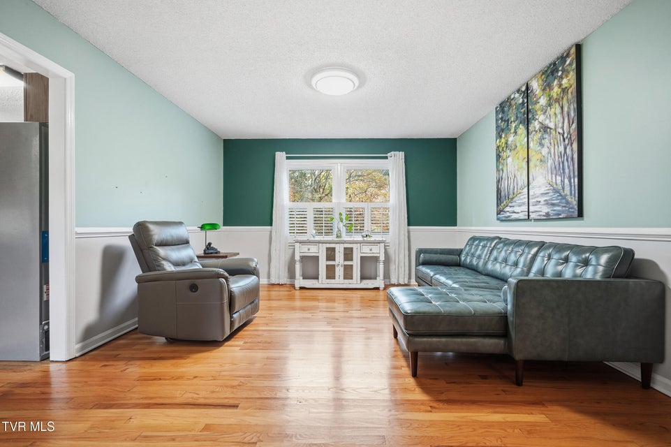 Photo #7: 212 Old Castle Road