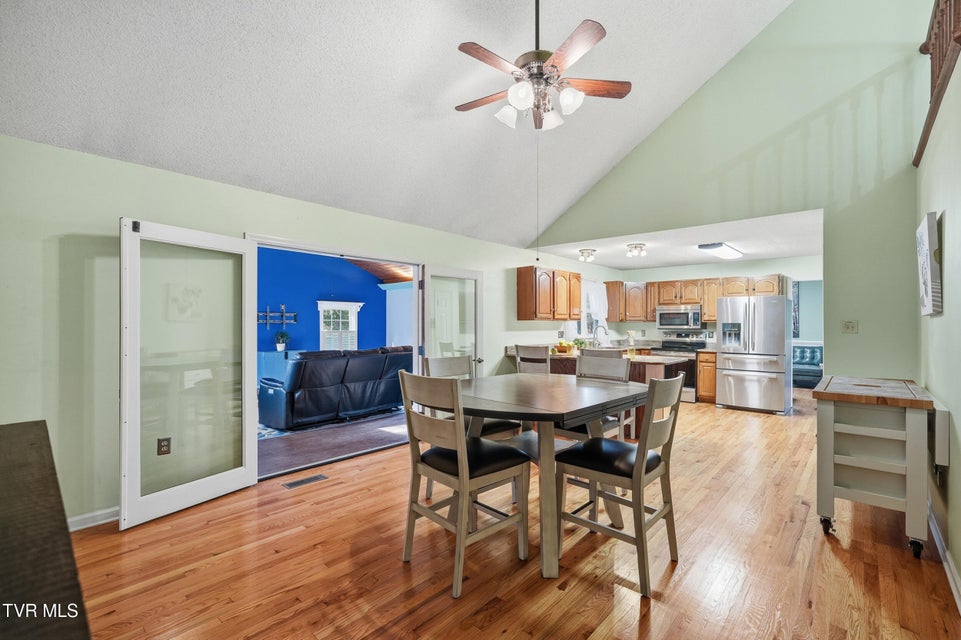 Photo #13: 212 Old Castle Road