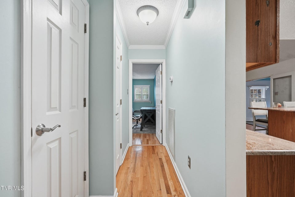 Photo #21: 212 Old Castle Road