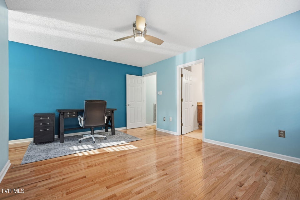 Photo #23: 212 Old Castle Road