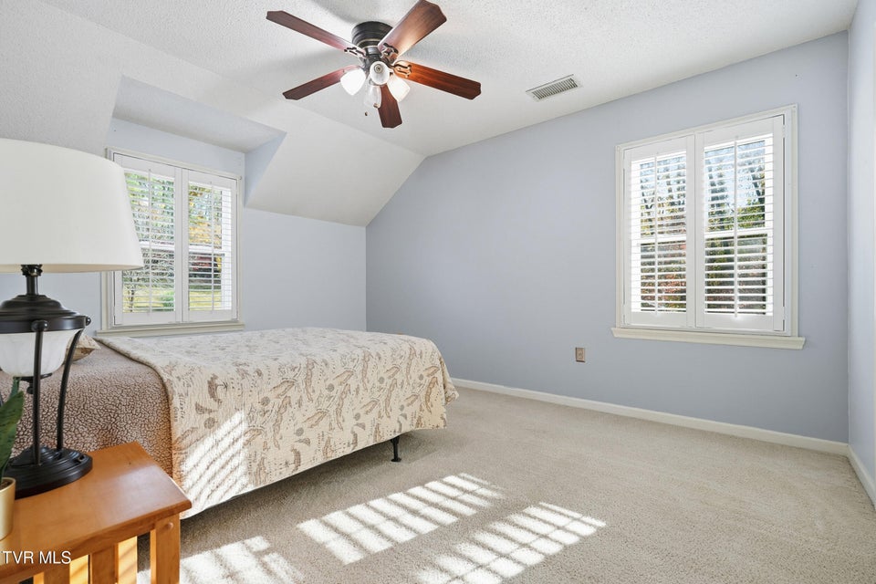 Photo #30: 212 Old Castle Road