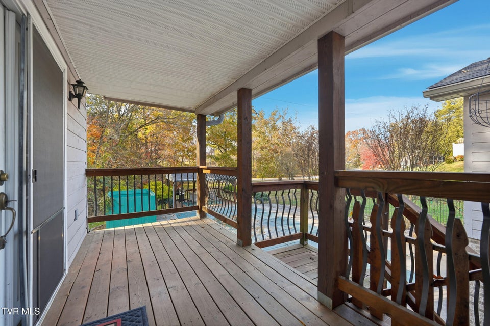 Photo #39: 212 Old Castle Road