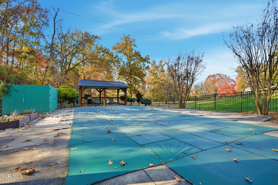 Photo #40: 212 Old Castle Road