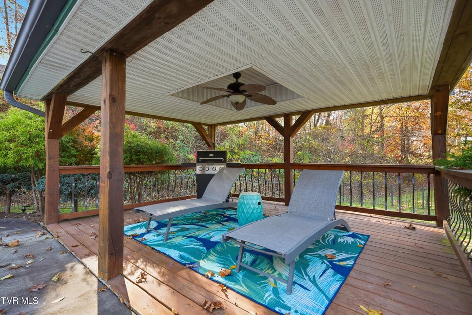 Photo #43: 212 Old Castle Road