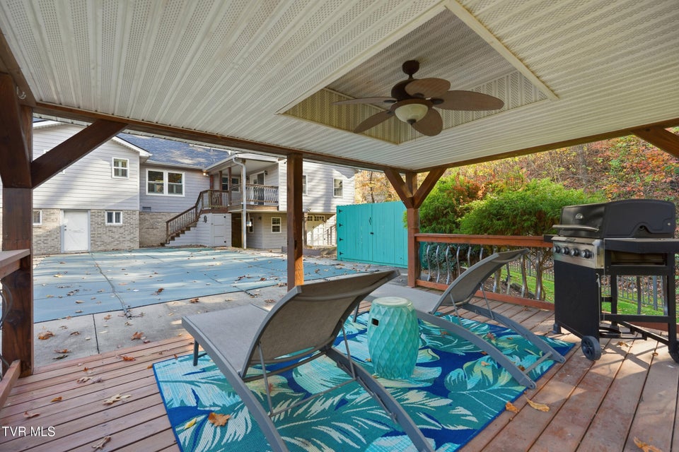 Photo #44: 212 Old Castle Road