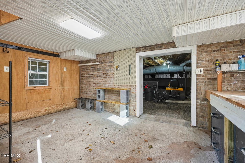 Photo #46: 212 Old Castle Road