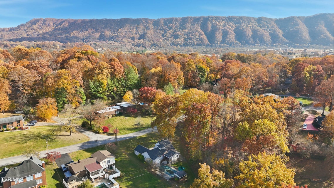 Photo #52: 212 Old Castle Road