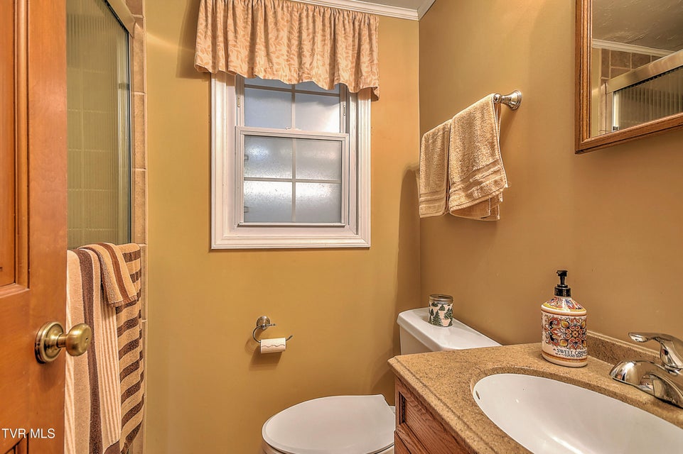 Photo #33: 1900 Northwood Drive